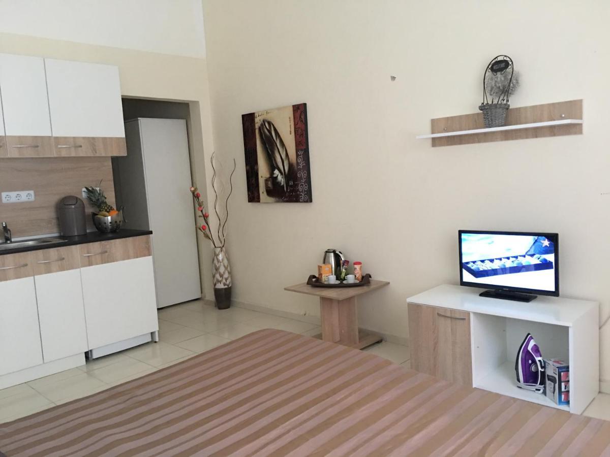 Apart Hotel Salt Lake بوموري المظهر الخارجي الصورة